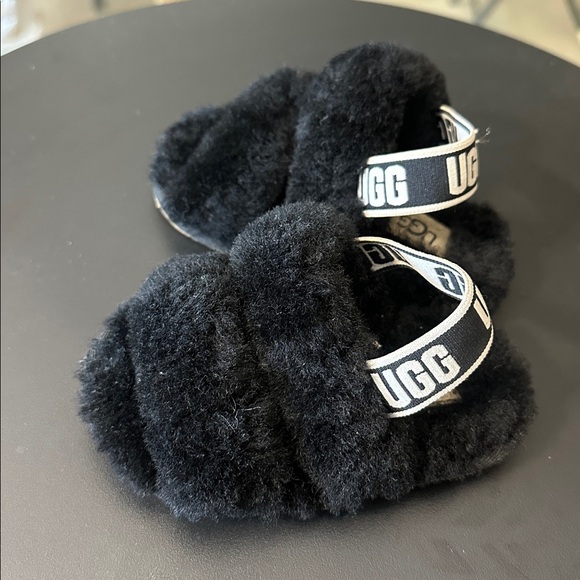 UGG Kids Fluffy Black Slippers - Picture 2 of 6